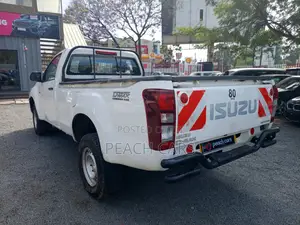 Isuzu D-MAX 2022 White