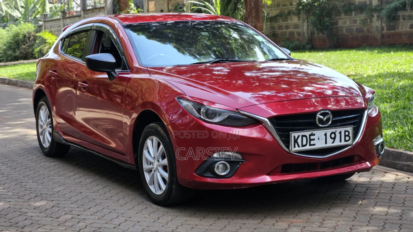 Mazda Axela SV Premium 2014 Red