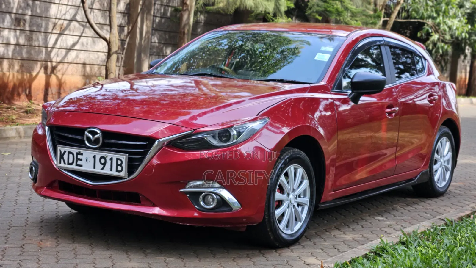 Mazda Axela SV Premium 2014 Red