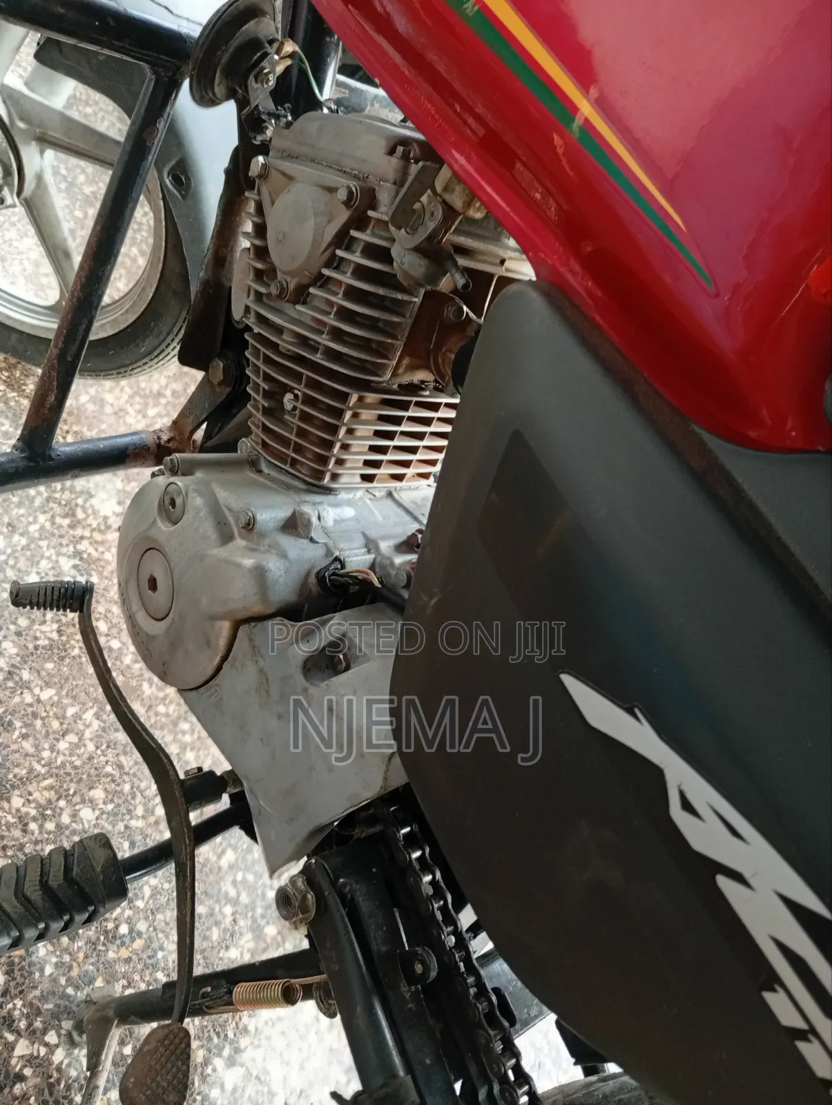 Honda CB 2023 Red