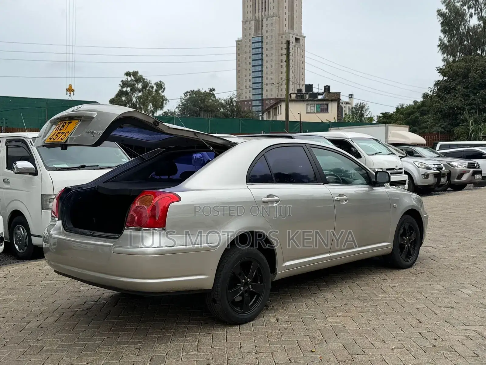 Toyota Avensis 2006 Beige