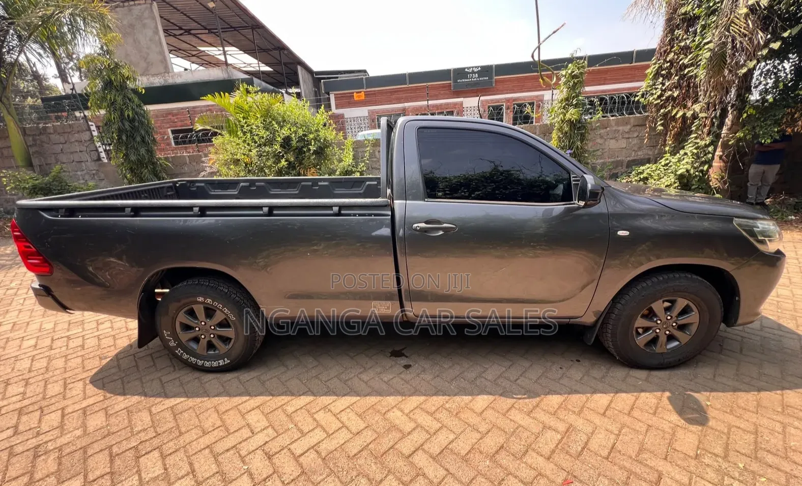 Toyota Hilux 2017 Gray