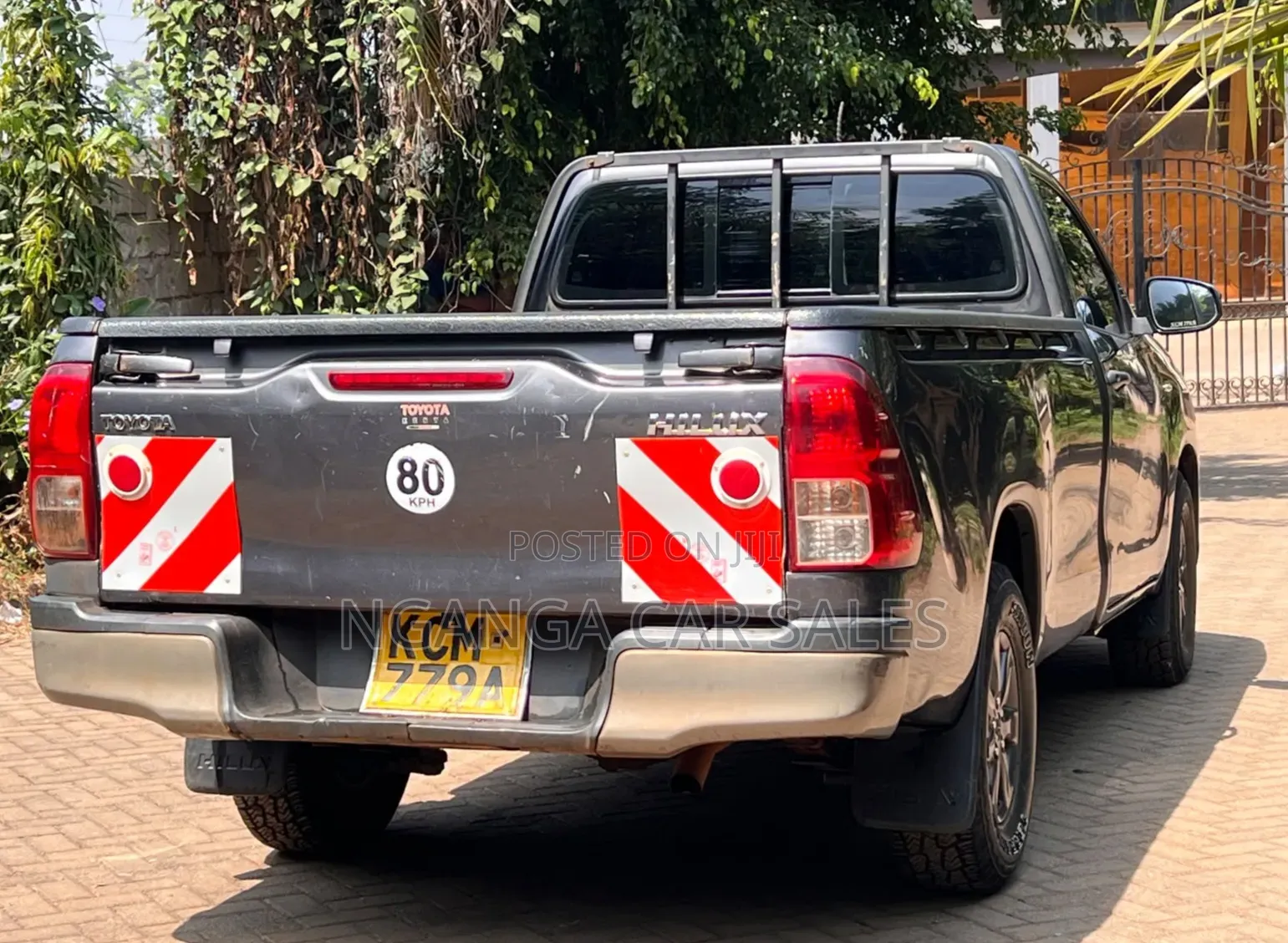 Toyota Hilux 2017 Gray