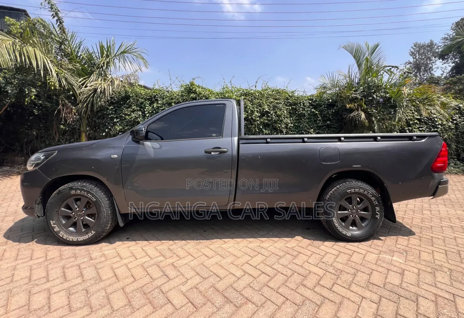 Toyota Hilux 2017 Gray
