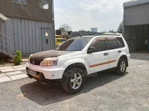 Nissan X-Trail 2000 White
