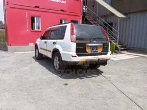 Nissan X-Trail 2000 White