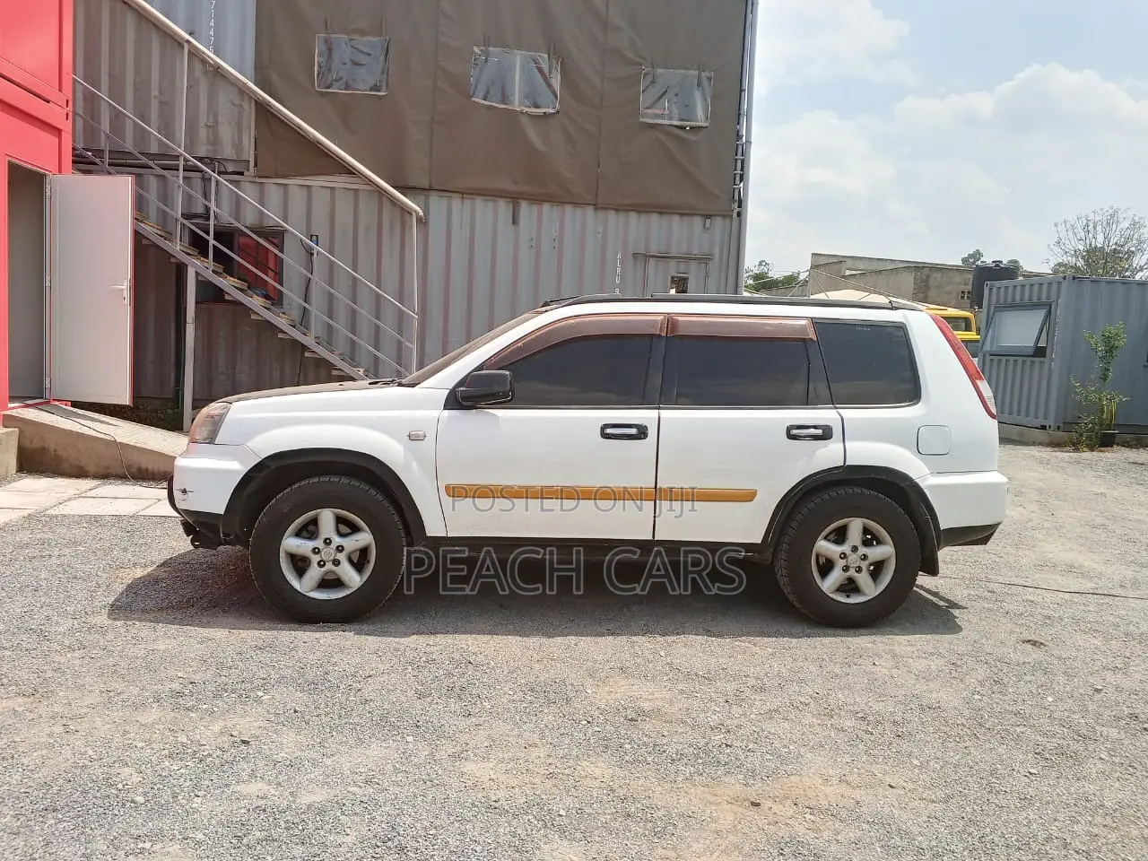 Nissan X-Trail 2000 White