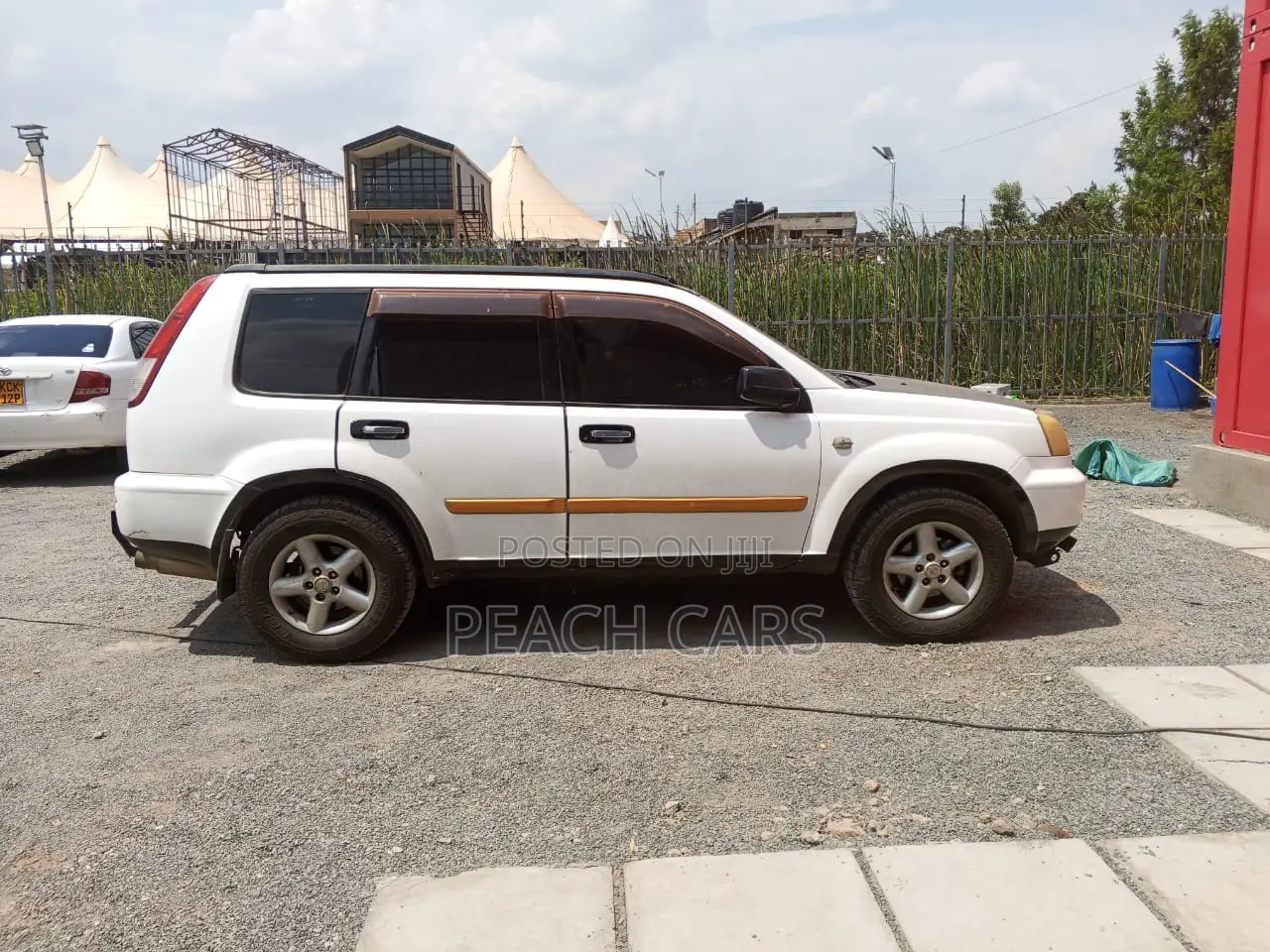 Nissan X-Trail 2000 White