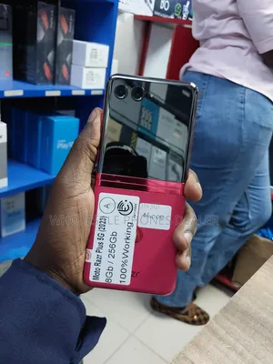 Motorola Razr 2024 256 GB Red