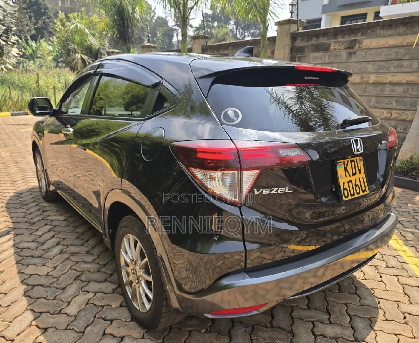 Honda Vezel 2018 Black