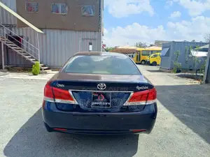 Toyota Crown 2013 Blue