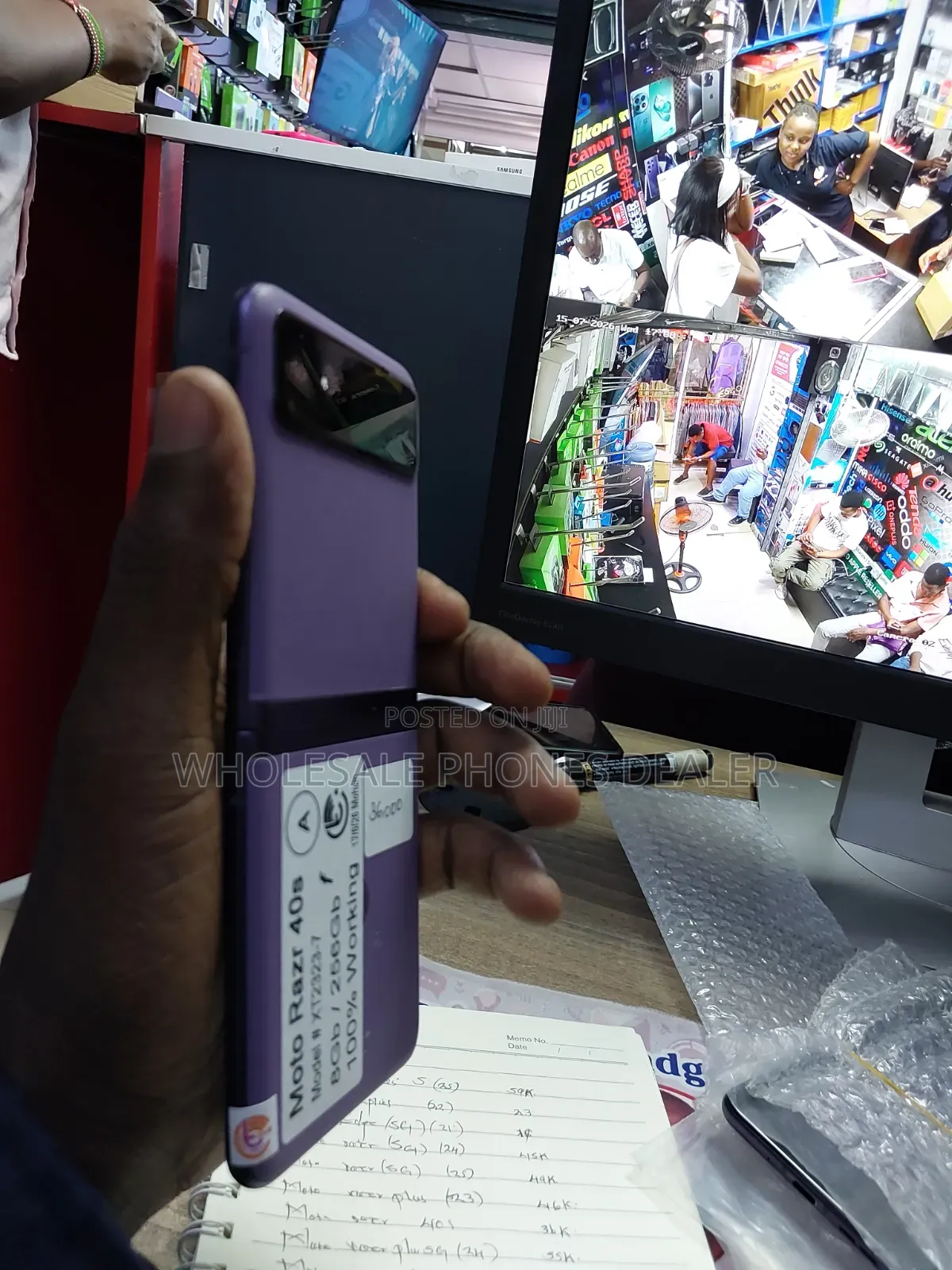 Motorola Razr 40s 256 GB Purple