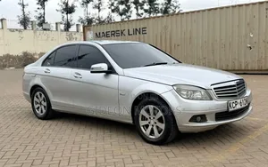 Mercedes-Benz C180 2011 Silver