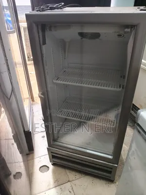 3 Shelves Display Fridge 100litres