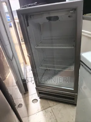 3 Shelves Display Fridge 100litres