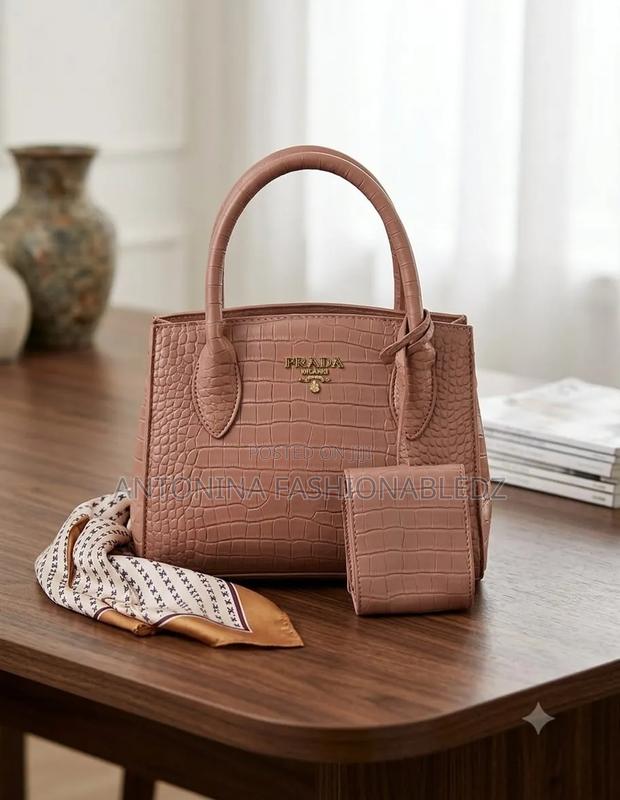Prada Handbag Quality Leather - thumbnail 4