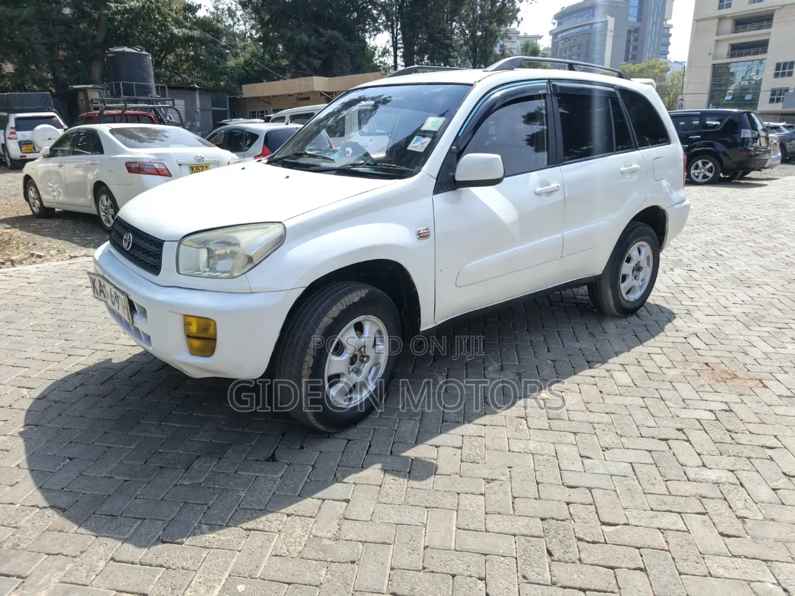 Toyota RAV4 2002 White
