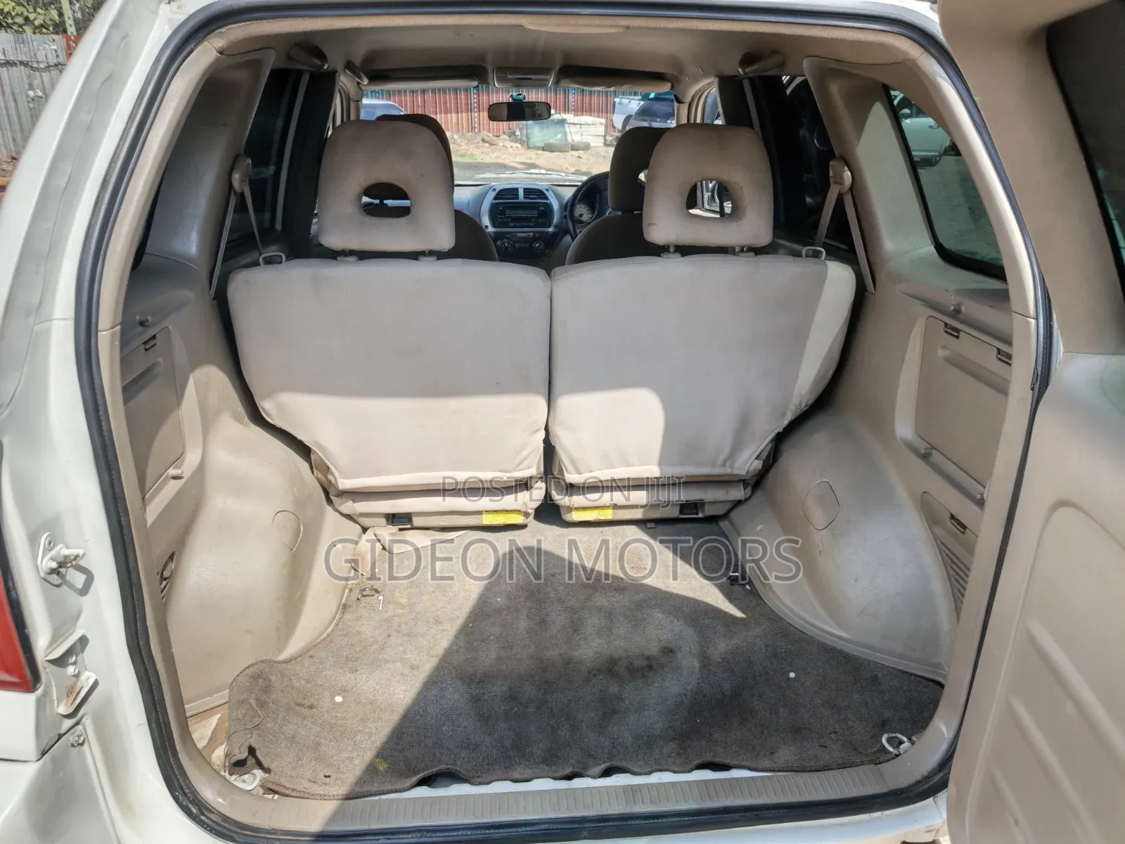 Toyota RAV4 2002 White