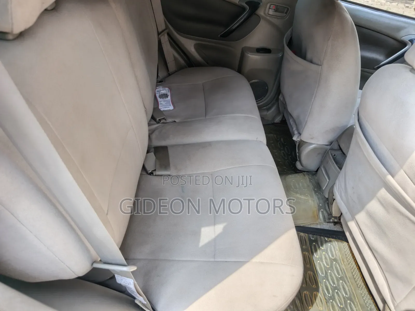 Toyota RAV4 2002 White