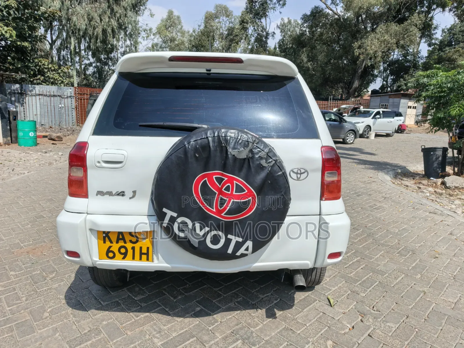 Toyota RAV4 2002 White