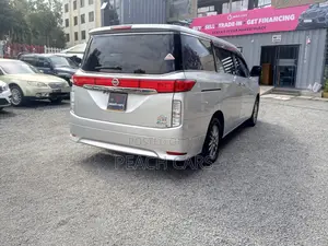 Nissan Elgrand 2011 Silver