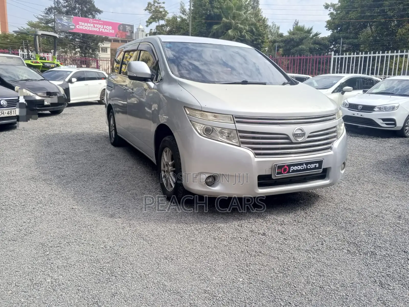 Nissan Elgrand 2011 Silver