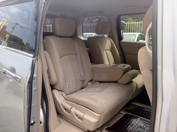 Nissan Elgrand 2011 Silver - thumbnail 9