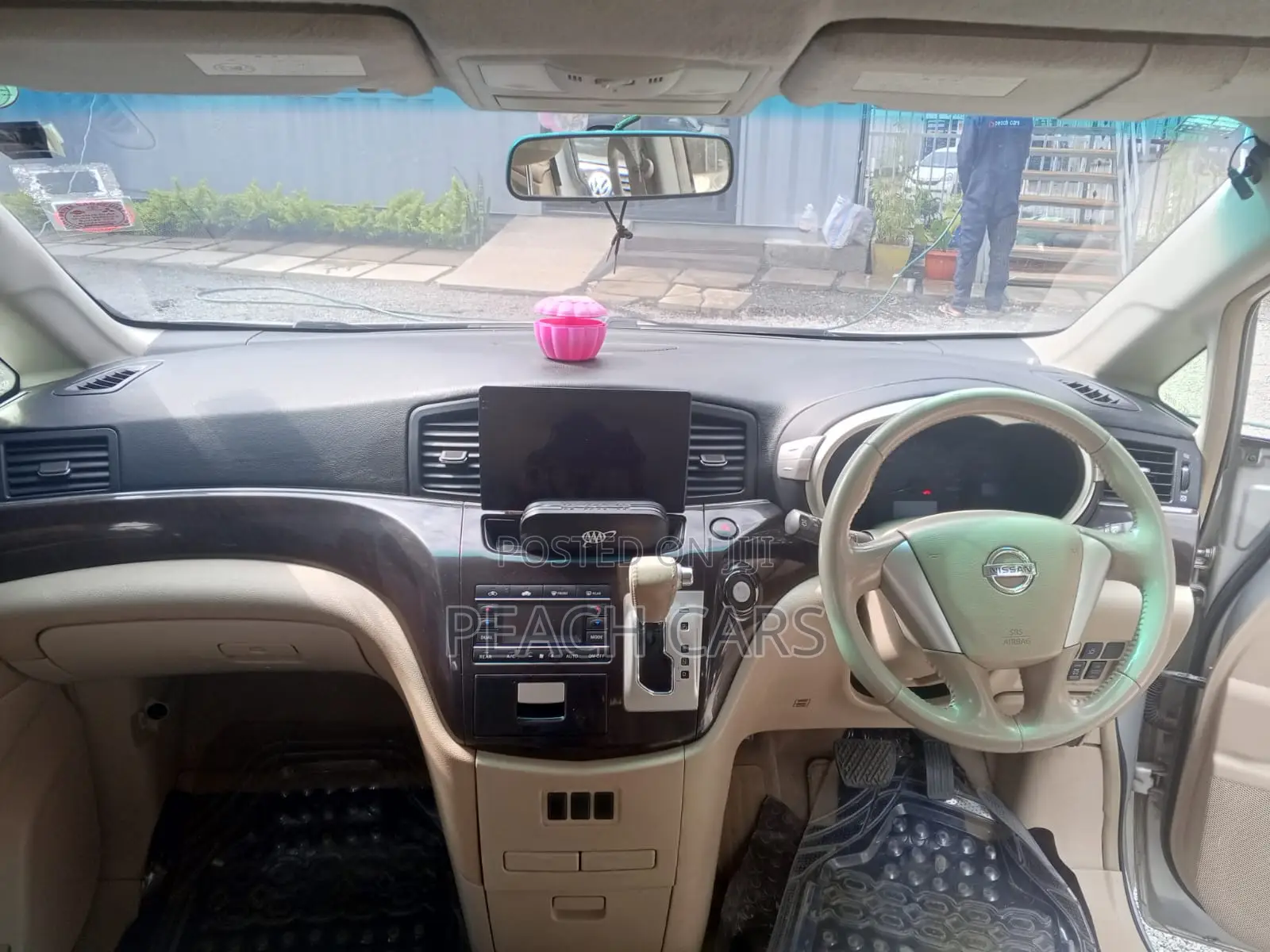 Nissan Elgrand 2011 Silver