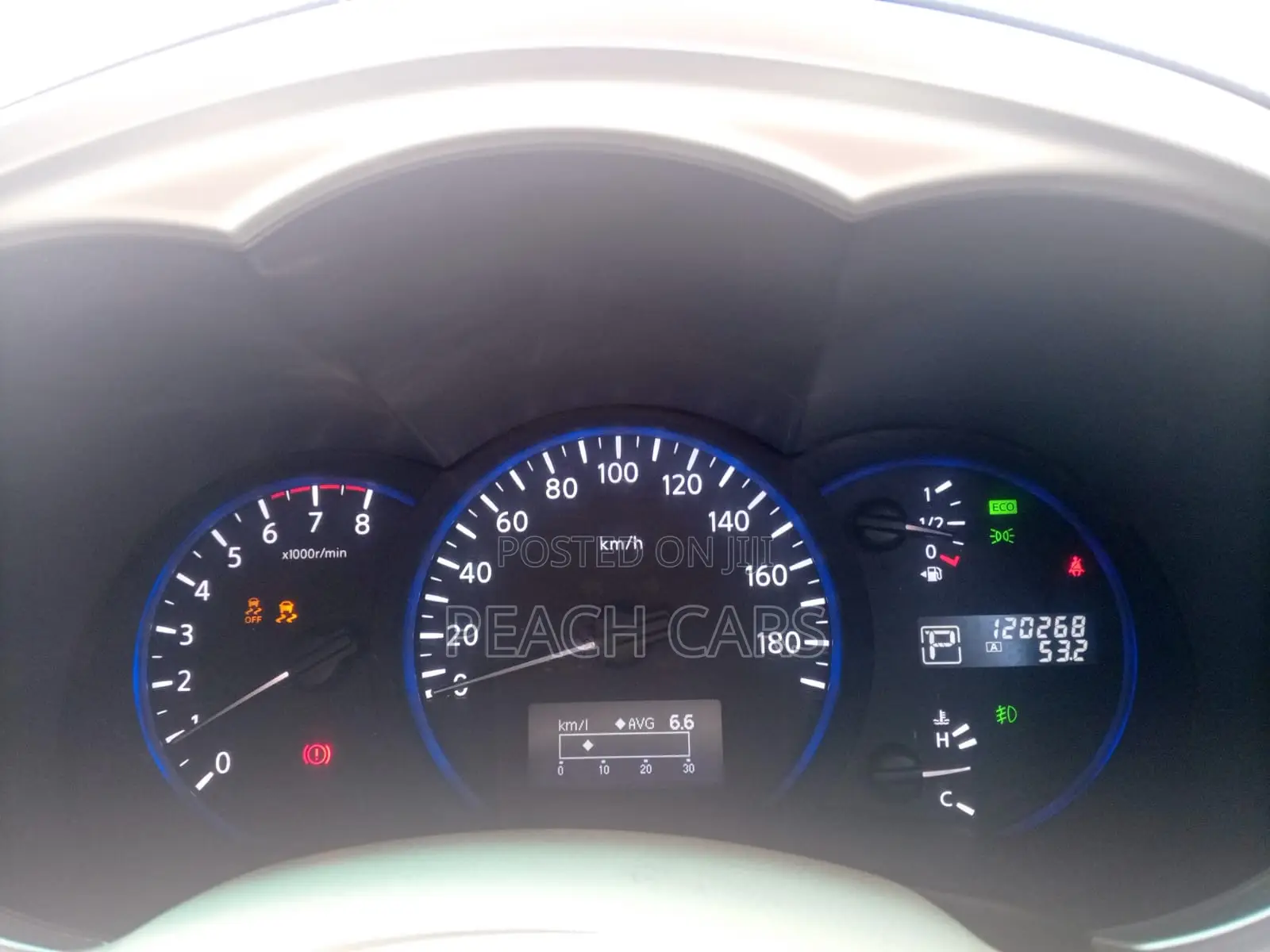 Nissan Elgrand 2011 Silver