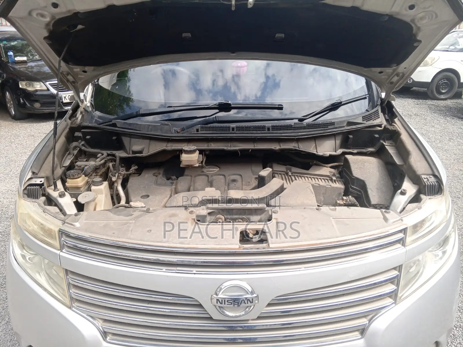Nissan Elgrand 2011 Silver