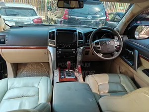 Toyota Land Cruiser 2012 Black