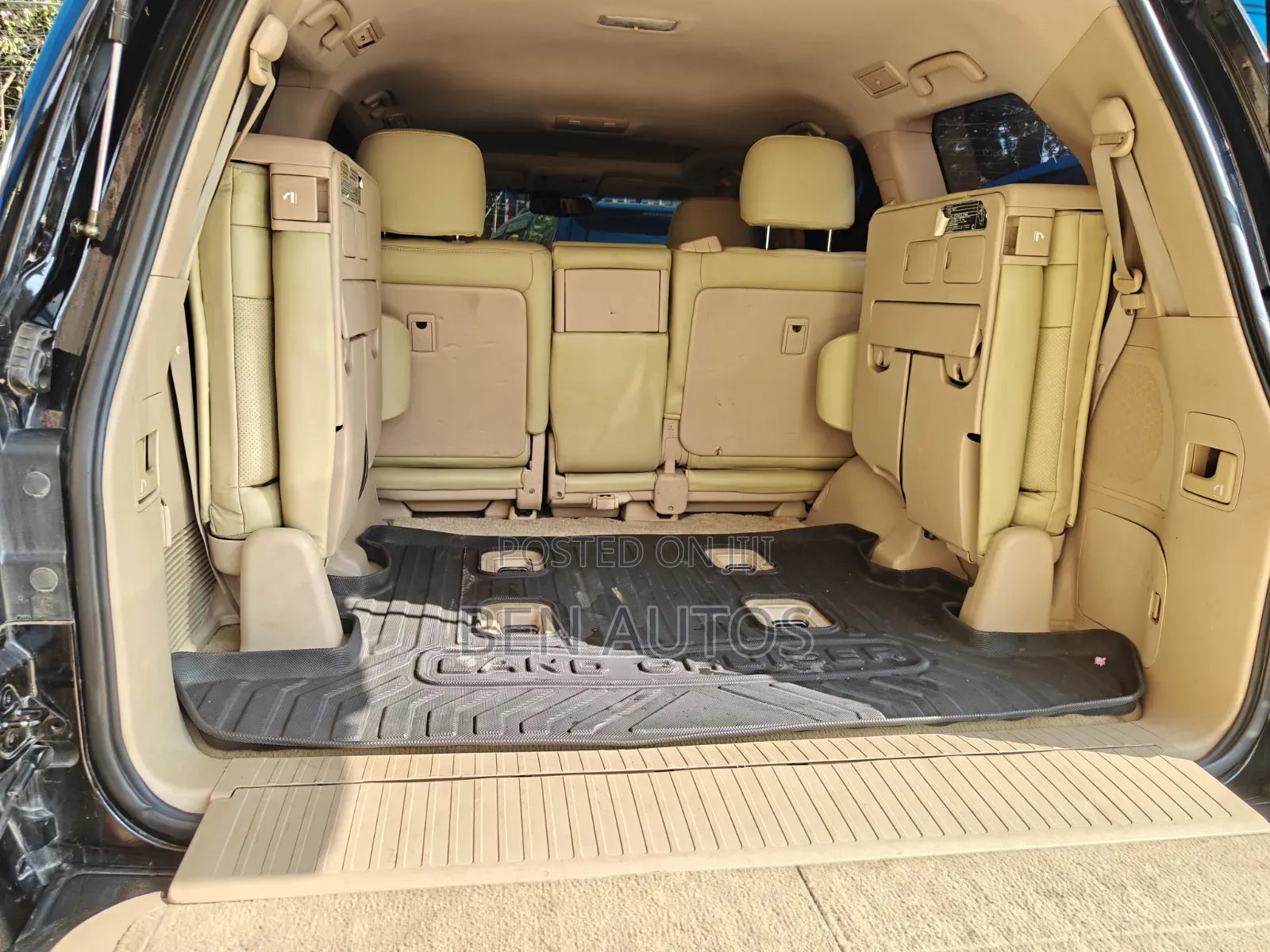 Toyota Land Cruiser 2012 Black