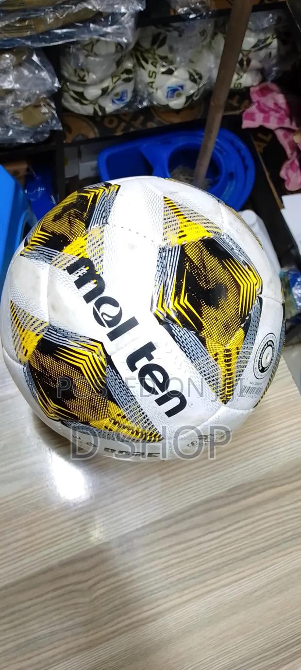 Molten Laminated Soccer Ball - thumbnail 2