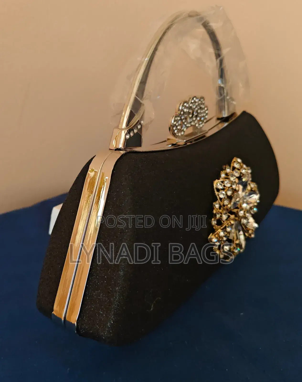 Diamond Studded Elegant Clutch.
