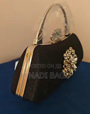 Diamond Studded Elegant Clutch.