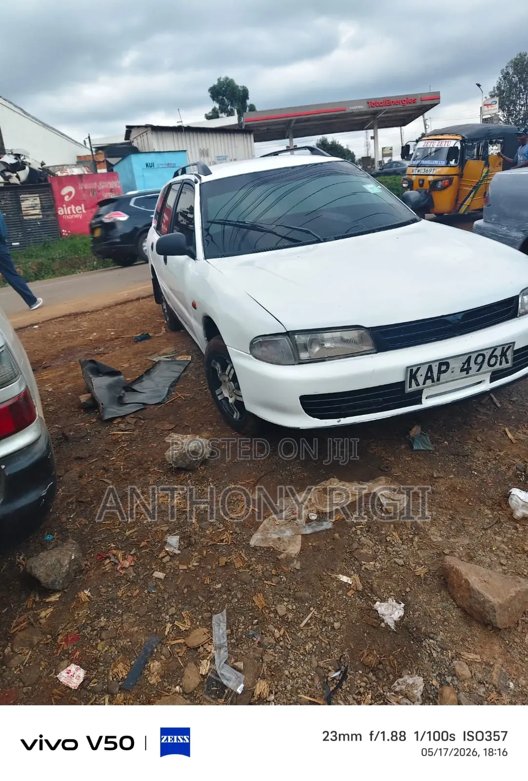 Mitsubishi Lancer 1996 White