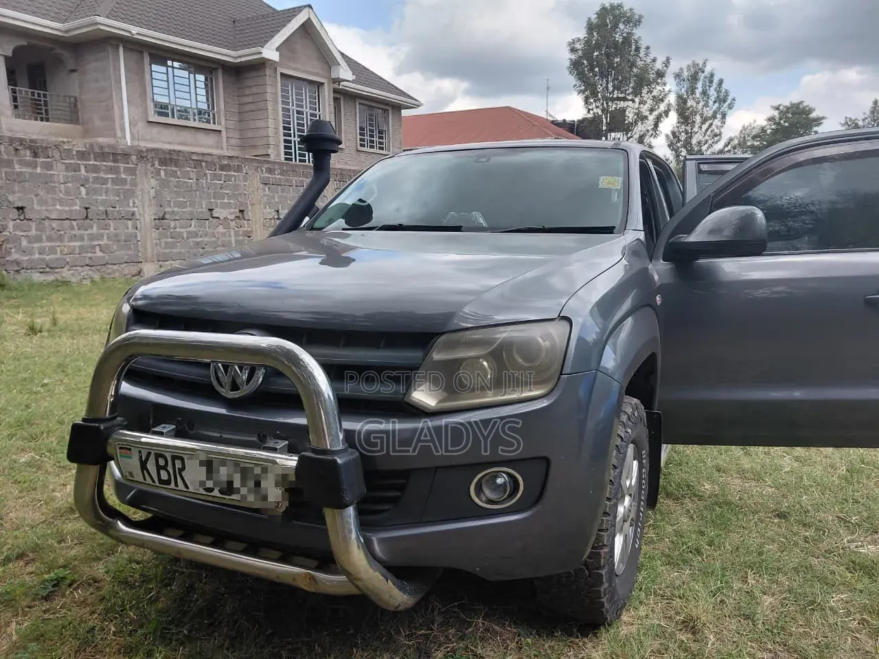 Volkswagen Amarok 2012 Gray