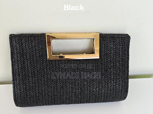 Women Woven Clutch - thumbnail 2