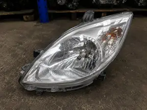 Toyota Vitz KSP90 Genuine Ex Japan Front Headlight 2005