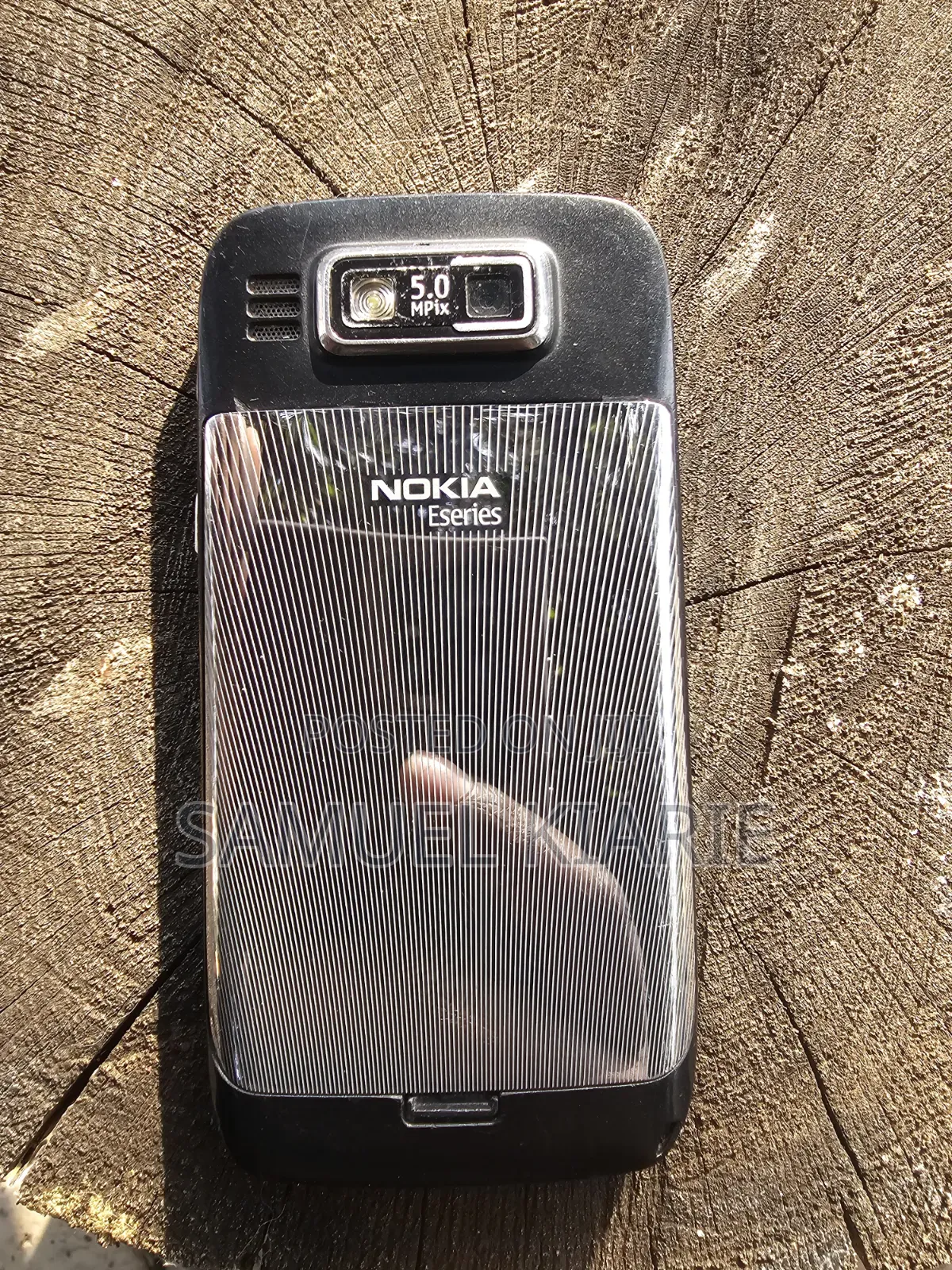 Nokia E72 Silver