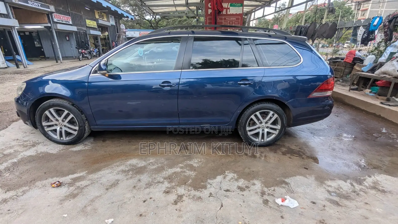 Volkswagen Golf 2011 Blue