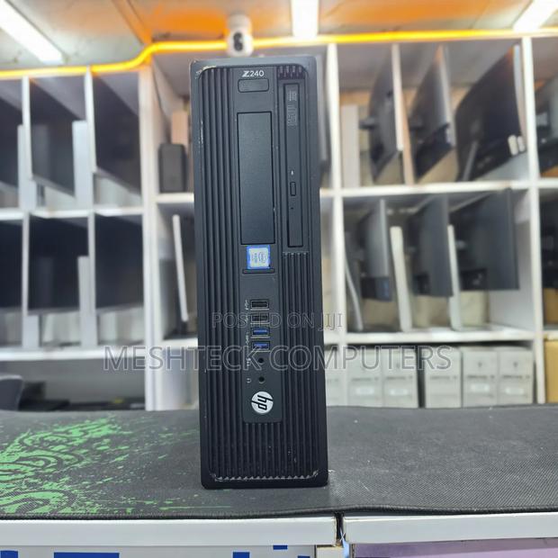 Desktop Computer HP Z240 8GB Intel Xeon HDD 500GB - thumbnail 2
