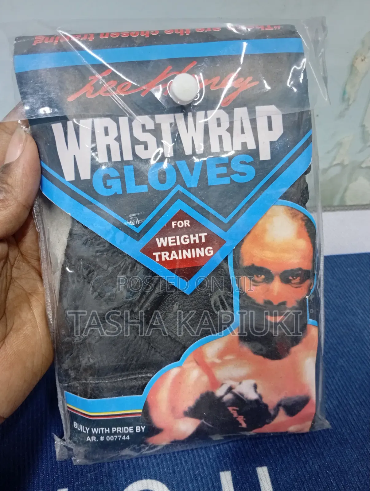 Gym Gloves Available in Different Sizes