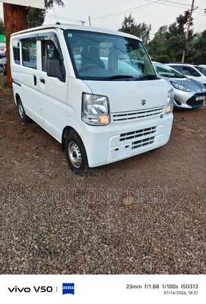 Suzuki Every 2020 White