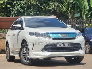 Toyota Harrier 2.0 4WD 2017 White