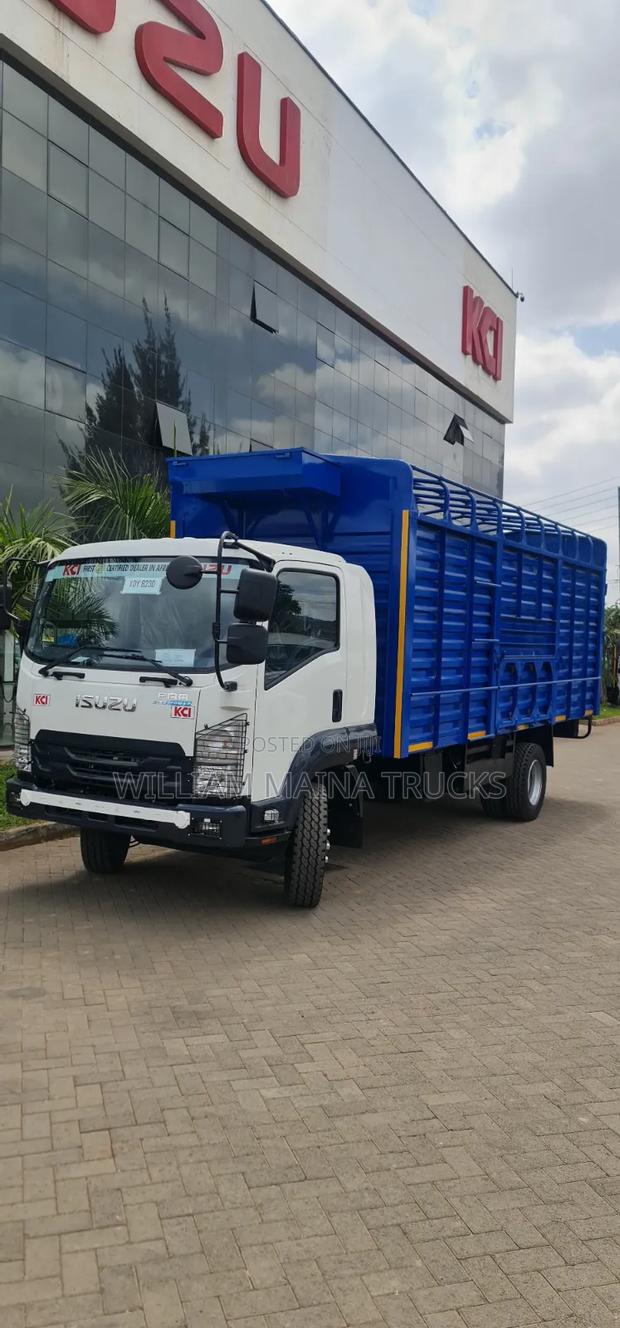 Isuzu FRR Lorry - thumbnail 2