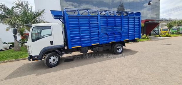 Isuzu FRR Lorry - thumbnail 4