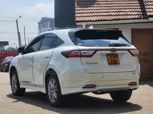 Toyota Harrier 2.0 4WD 2017 White