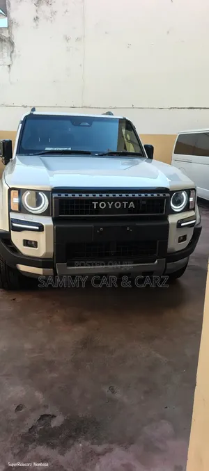 Toyota Land Cruiser Prado 2024 White