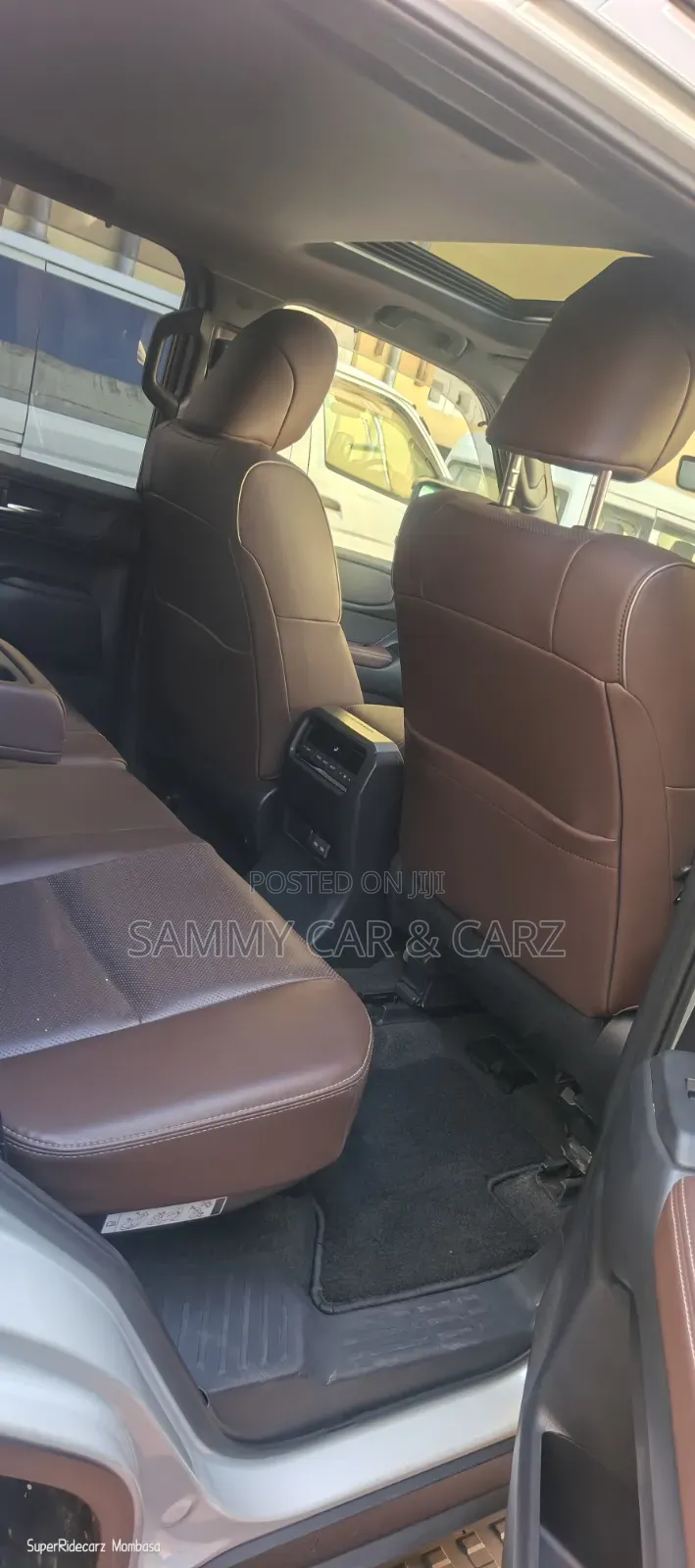 Toyota Land Cruiser Prado 2024 White
